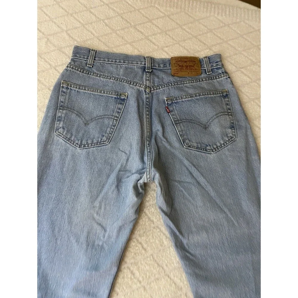 Vintage Levi’s 505 Light Blue Straight Leg Jeans Men’s Size 34W 34L